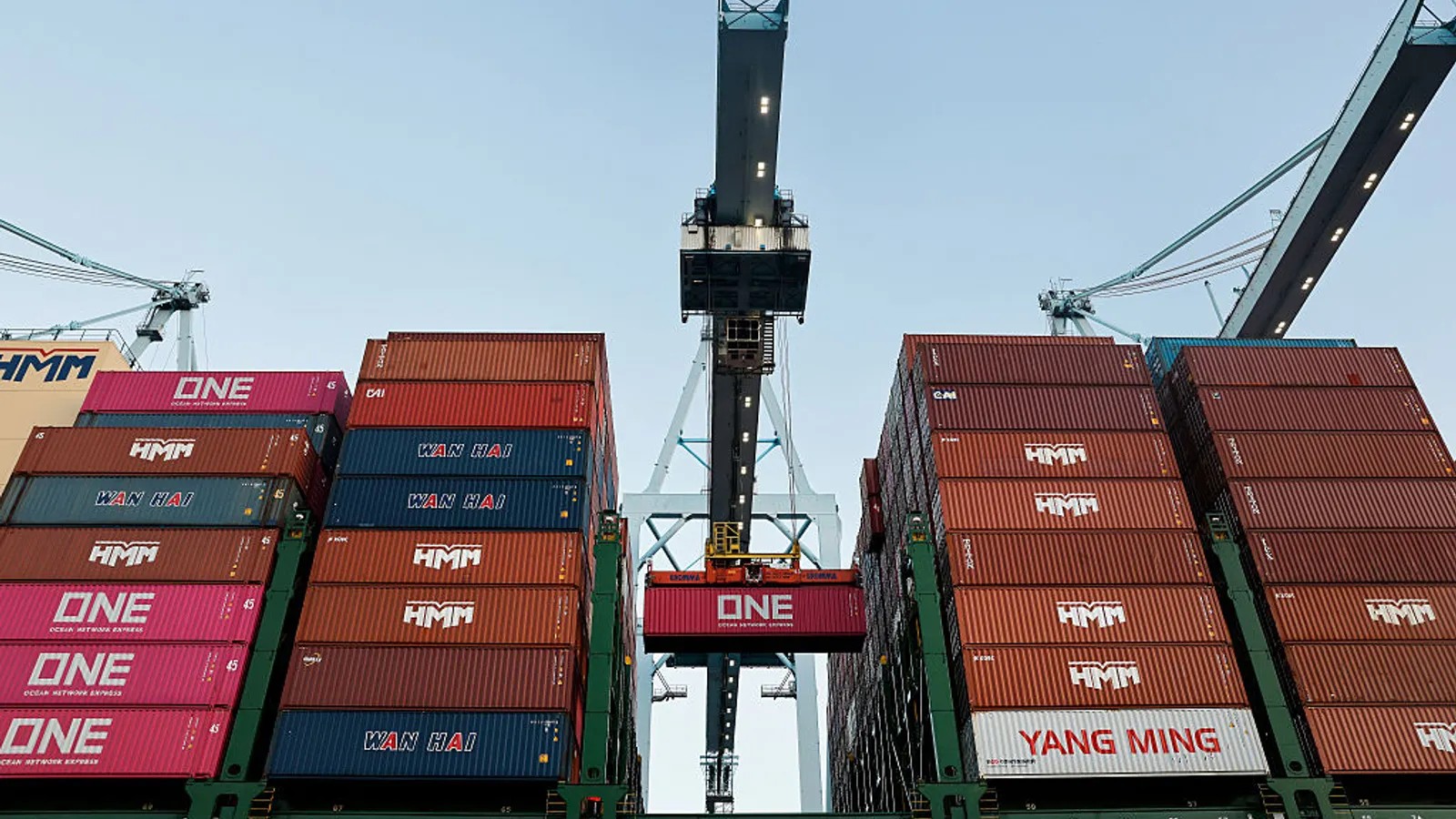 Panama Canal challenges drive shippers to Port of Los Angeles